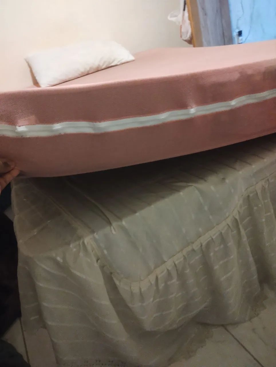 Cama de casal Colchão+ base + pés  - Foto 2