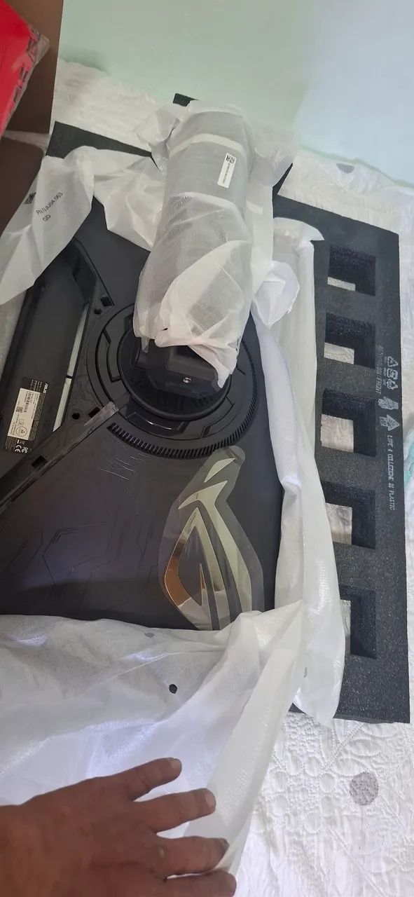 Monitor rog PG248qp 540hz  24.1" - Foto 3