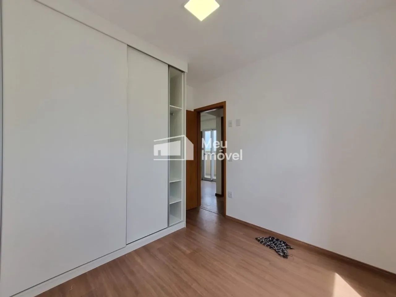 BRA22323 - Apartamento com Sacada 2 Dormitórios sendo 1 Suíte Condomínio Jardins do Parate - Foto 9