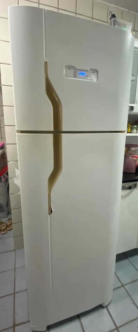 GELADEIRA DFN39