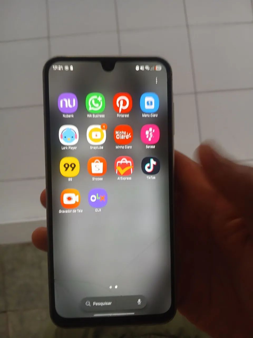 Troco esse celular por um mais simples e 150 de volta - Foto 3