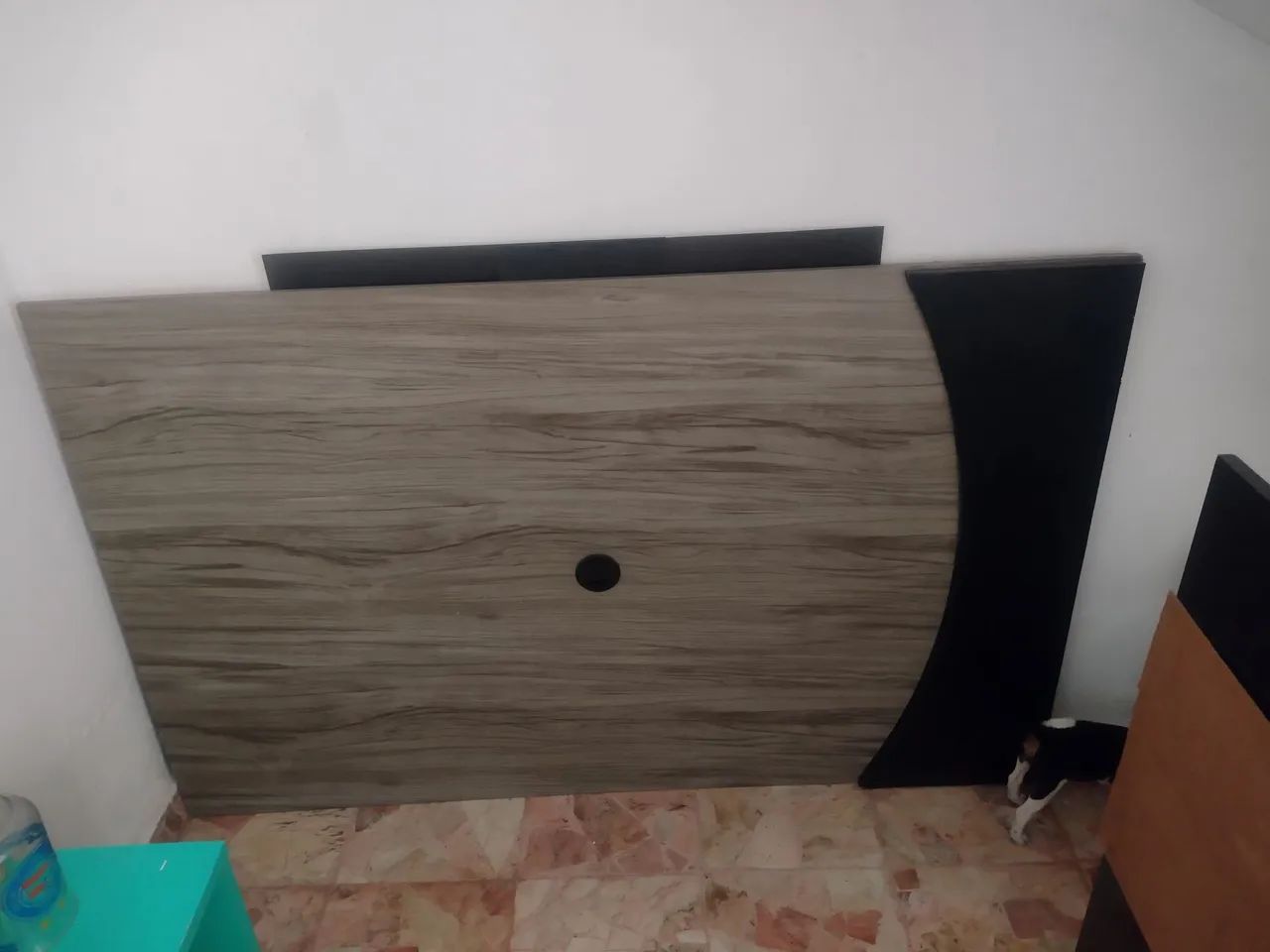 Mesa de escritório e painel de Tv - Foto 2
