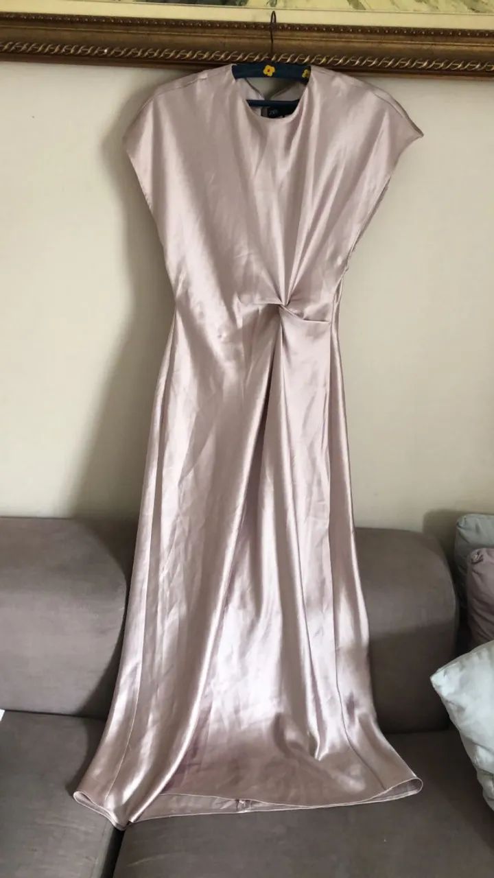Vestido de cetim ZARA