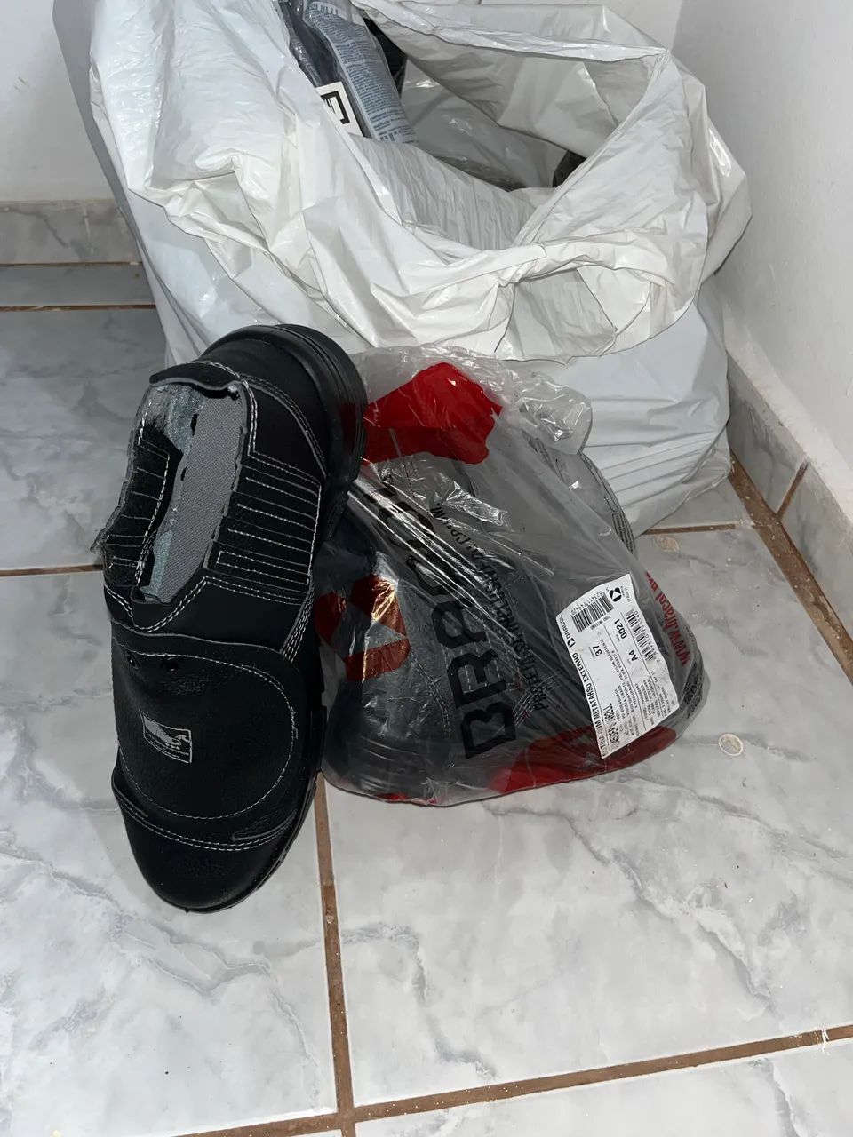 Botas com proteção de segurança  - Foto 2