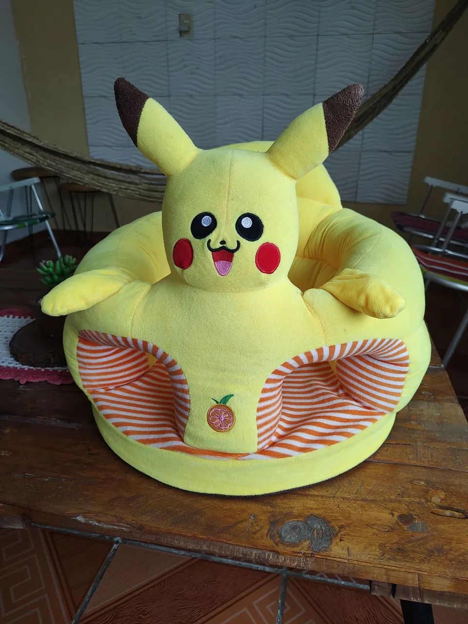 Acento pelúcia infantil Pikachu 