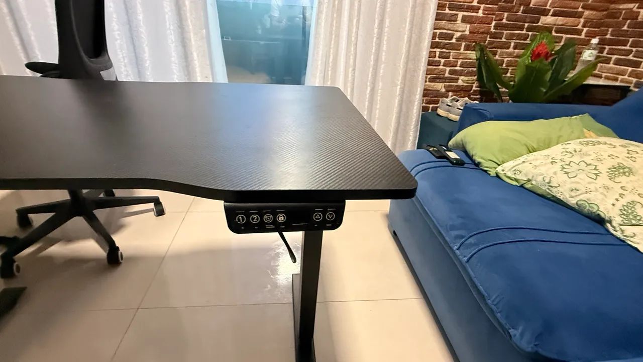 Mesa com regulagem elétrica - Foto 2