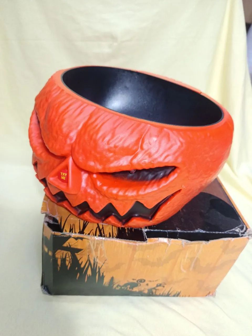 Brinquedo de halloween à pilha