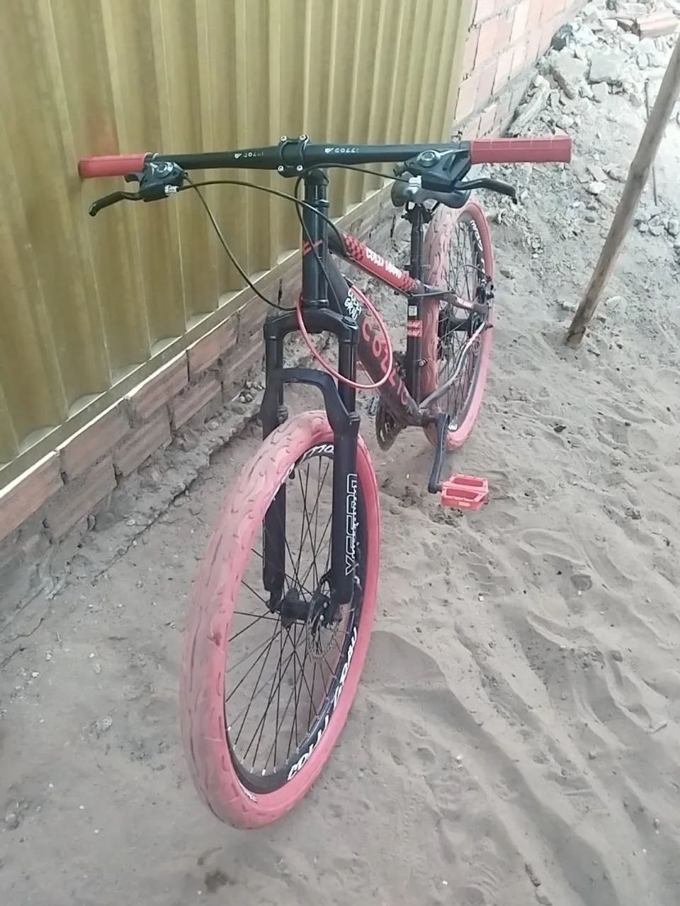 Bicicleta aro 26 semi nova,  - Foto 2