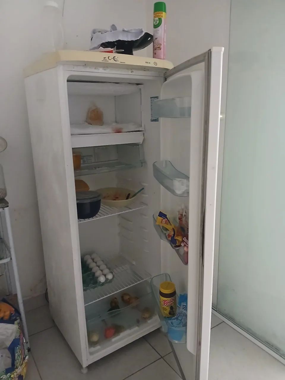 Geladeira toda boa pra vender logo! - Foto 4