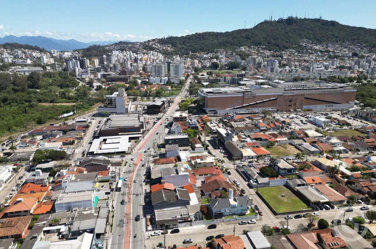 Studio mobiliado com garagem no bairro Santa Mônica - Foto 5