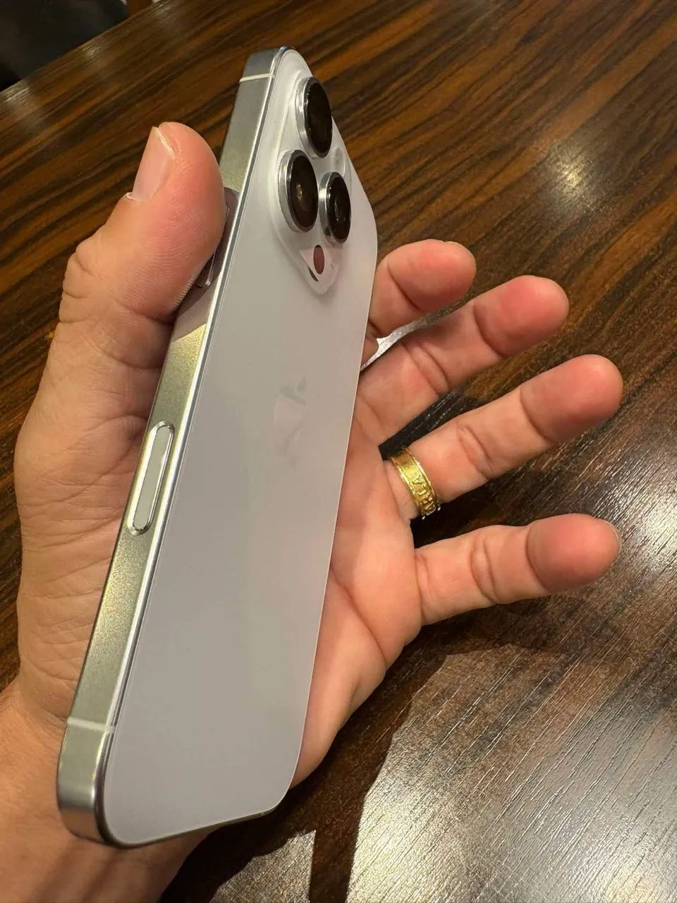 iPhone 16 pro 256 giga  - Foto 2