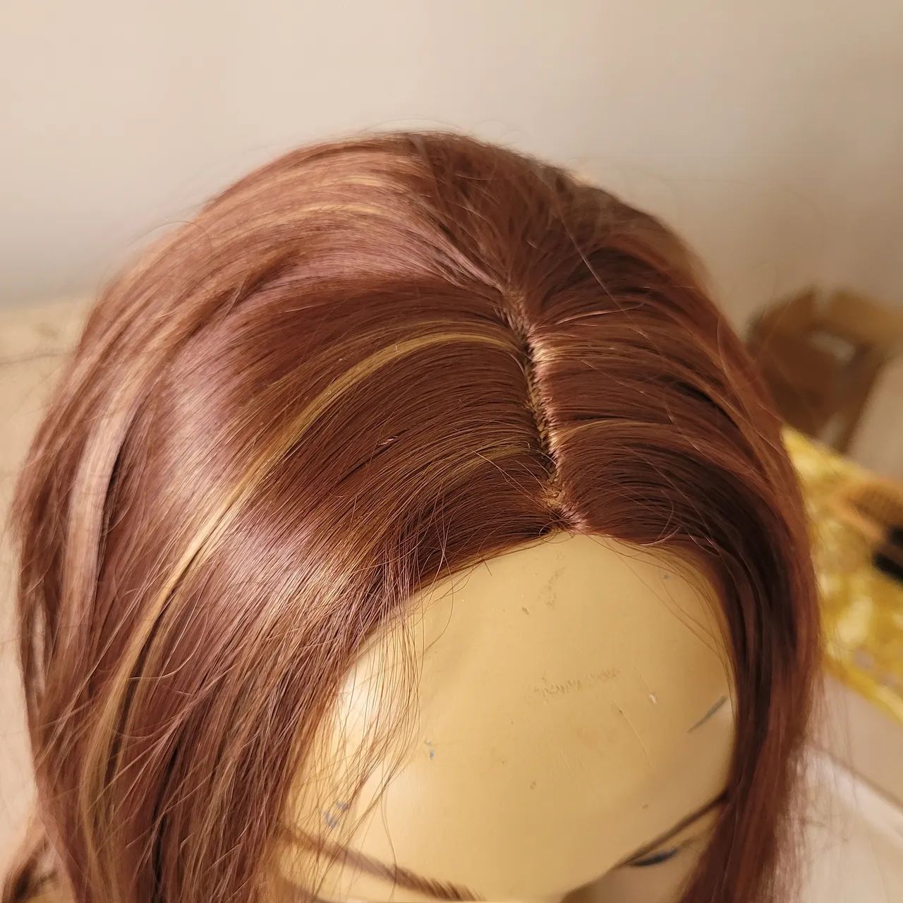 Peruca wig,  castanho acobreado, com 65 cm. Nova  - Foto 4