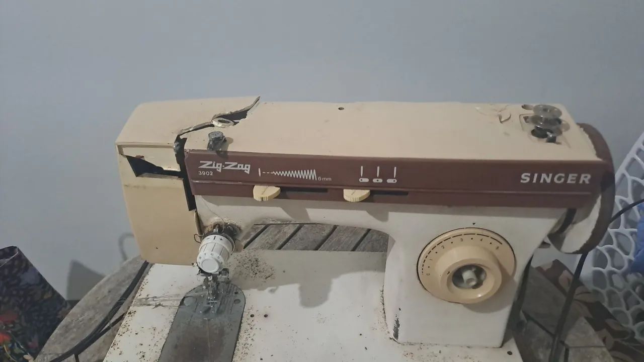 Máquina Doméstica Singer 