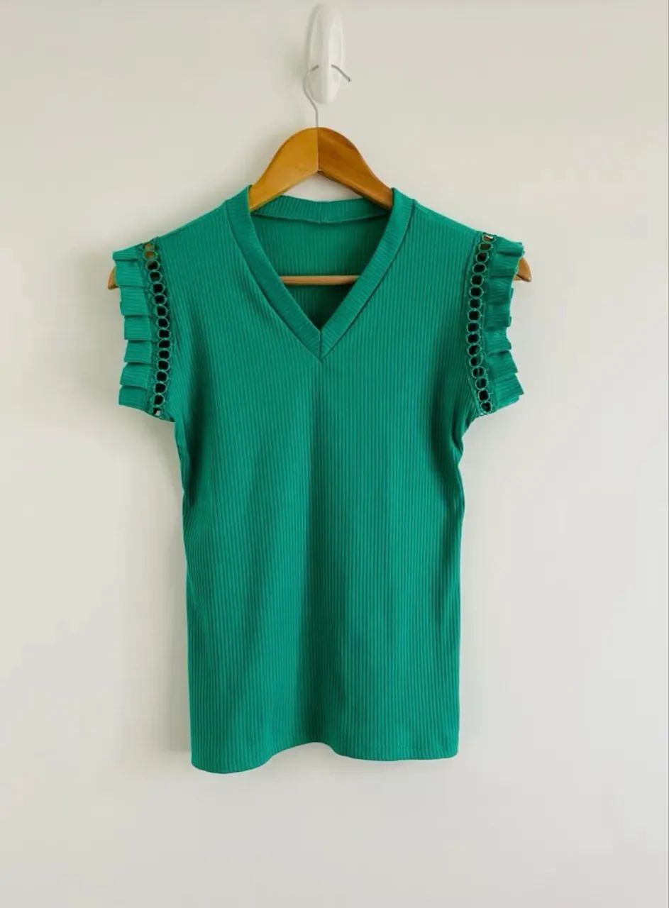 Blusa feminina M verde sem mangas  - Foto 2