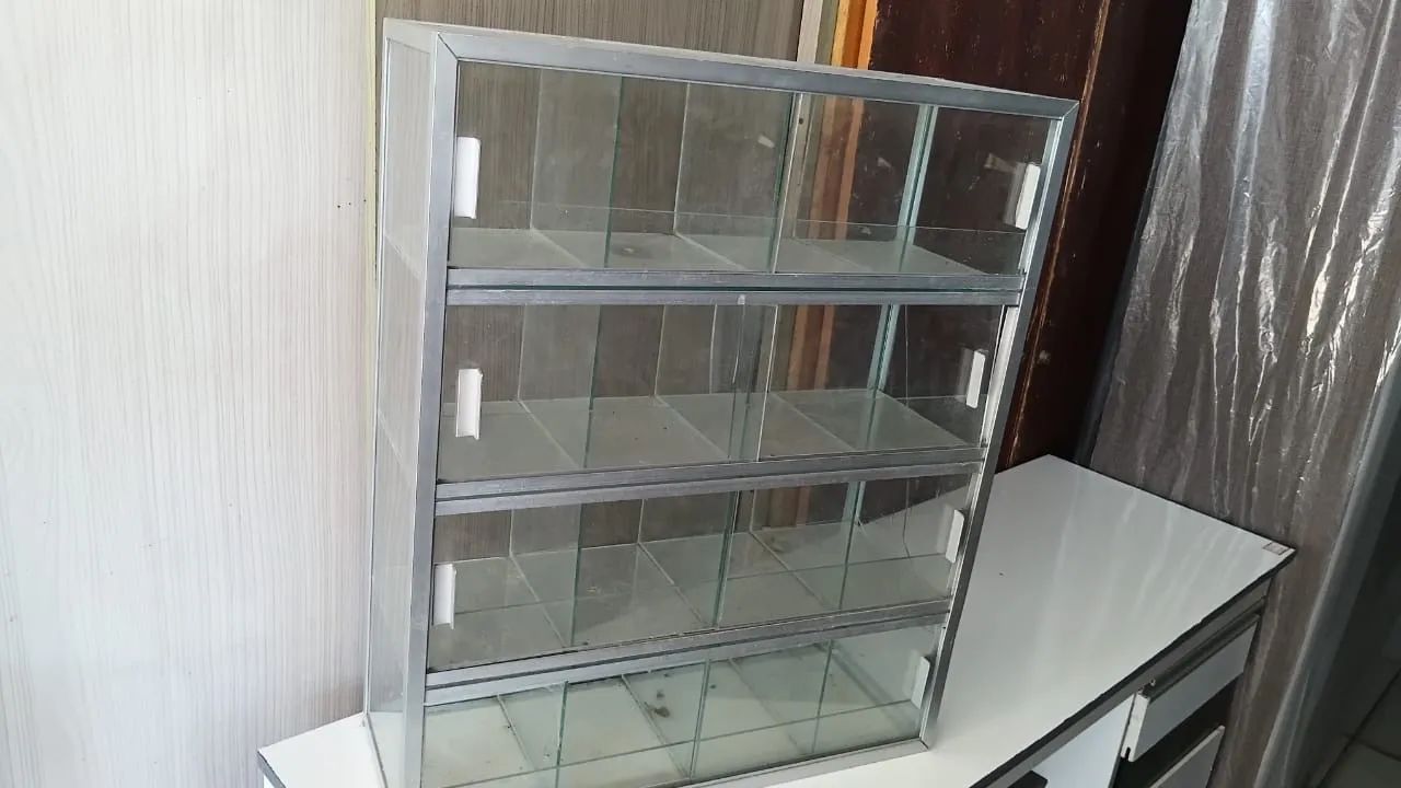 EXPOSITOR  - Foto 2