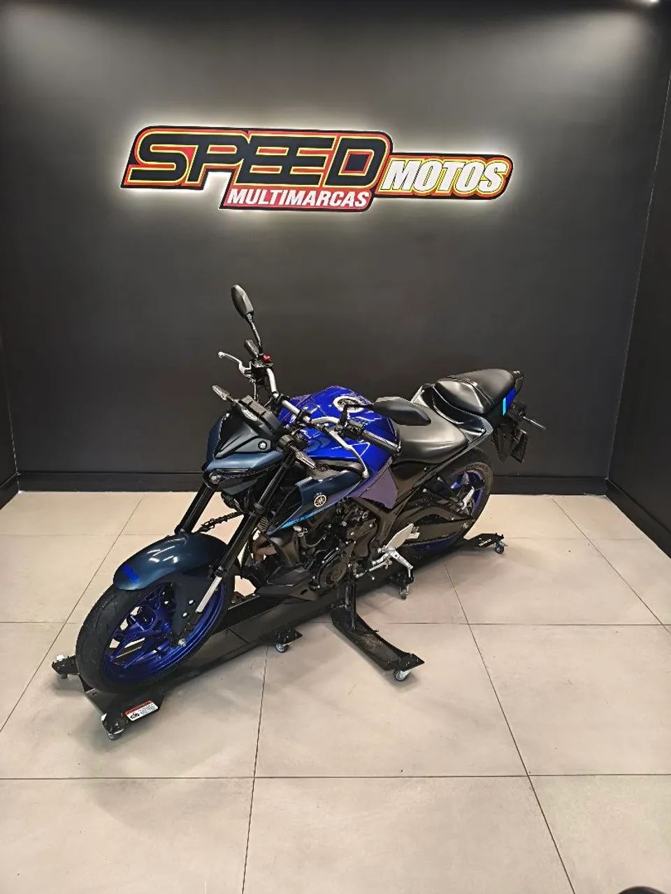 Yamaha MT 03  - Foto 4