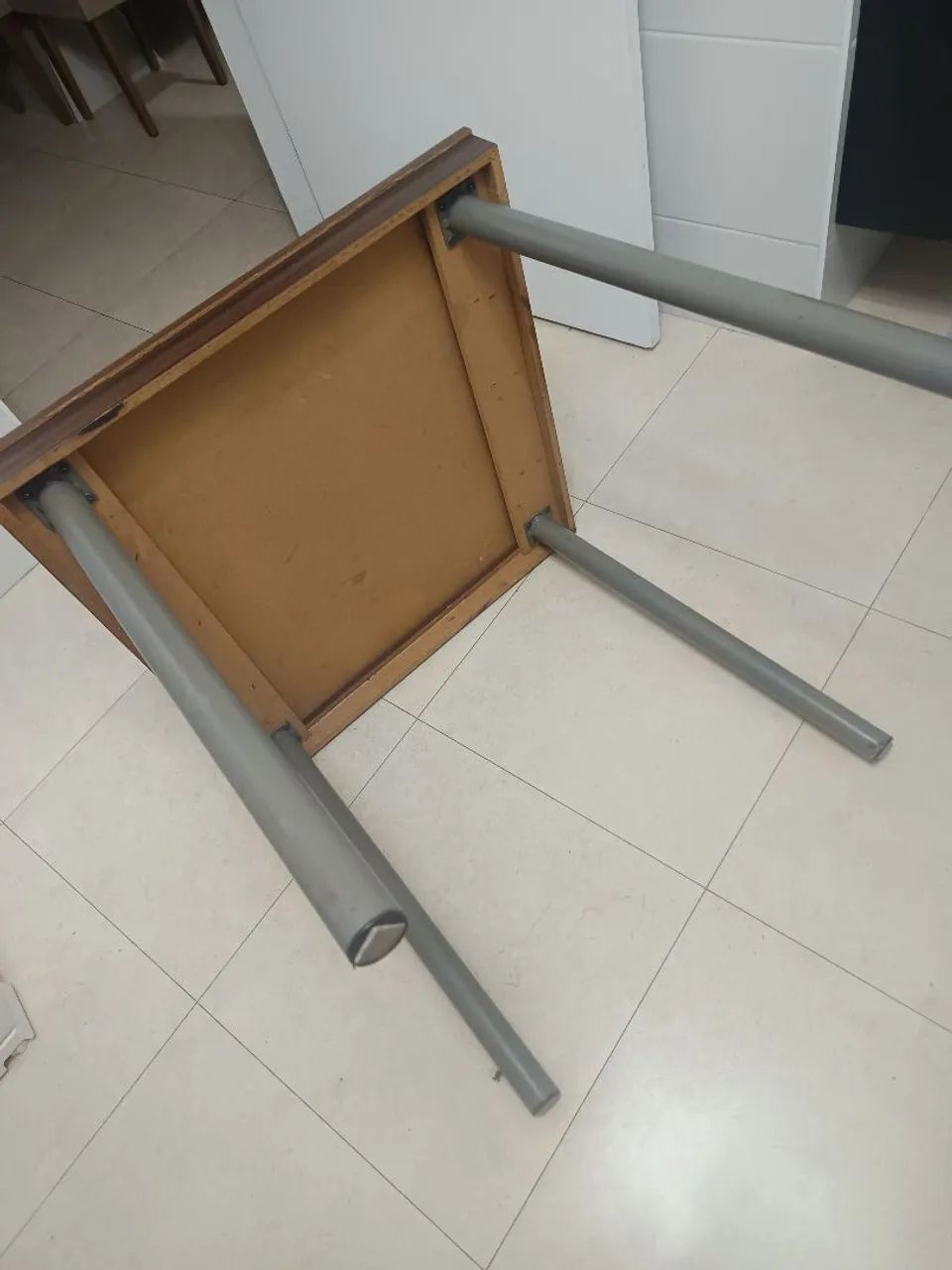 Mesa com 4 cadeiras  - Foto 3