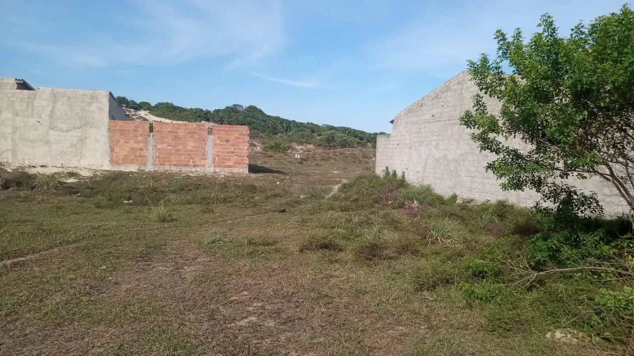 Terreno na praia do Abais próximo do calçadão 