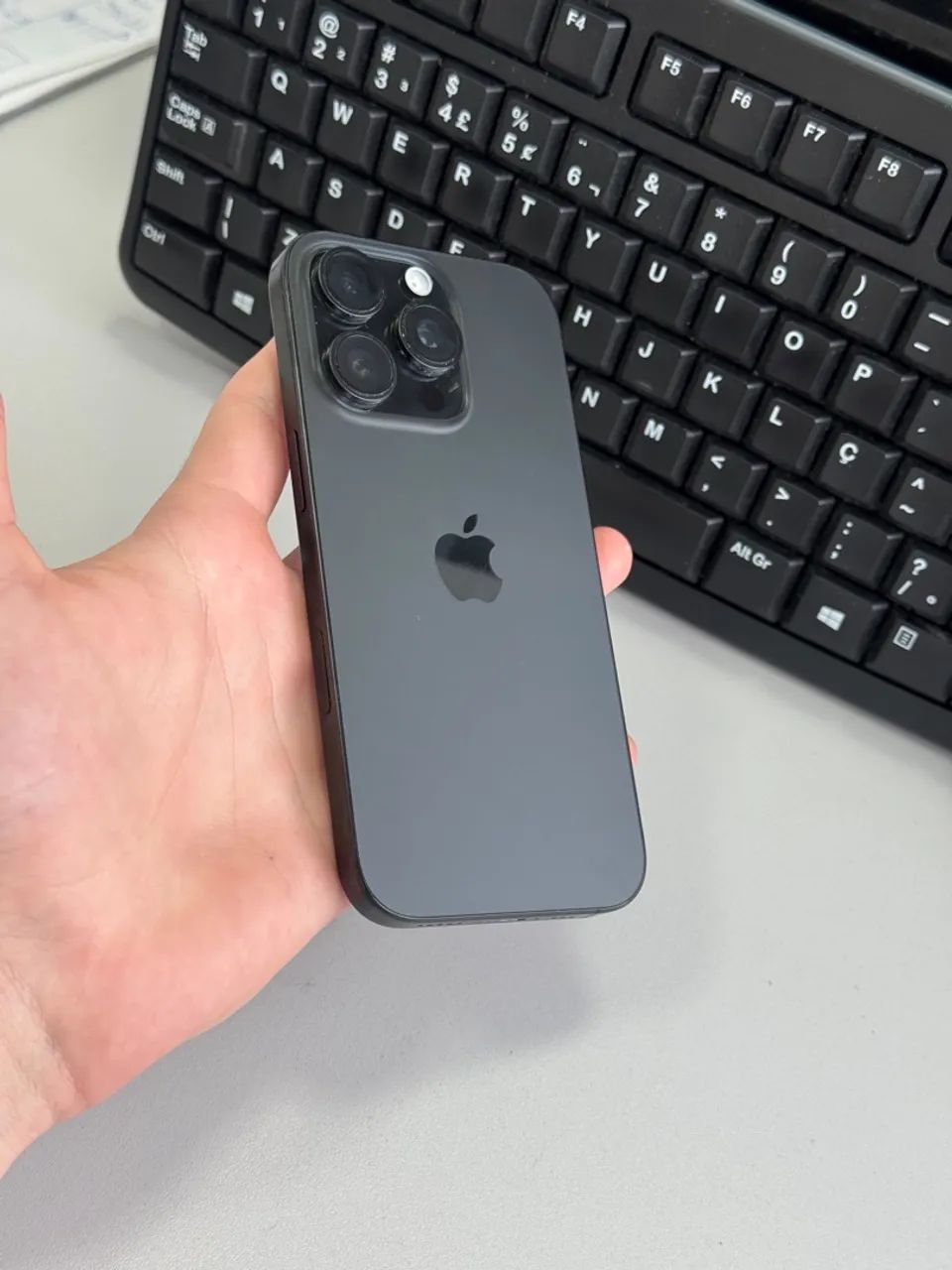 iPhone 16 pro - Foto 4