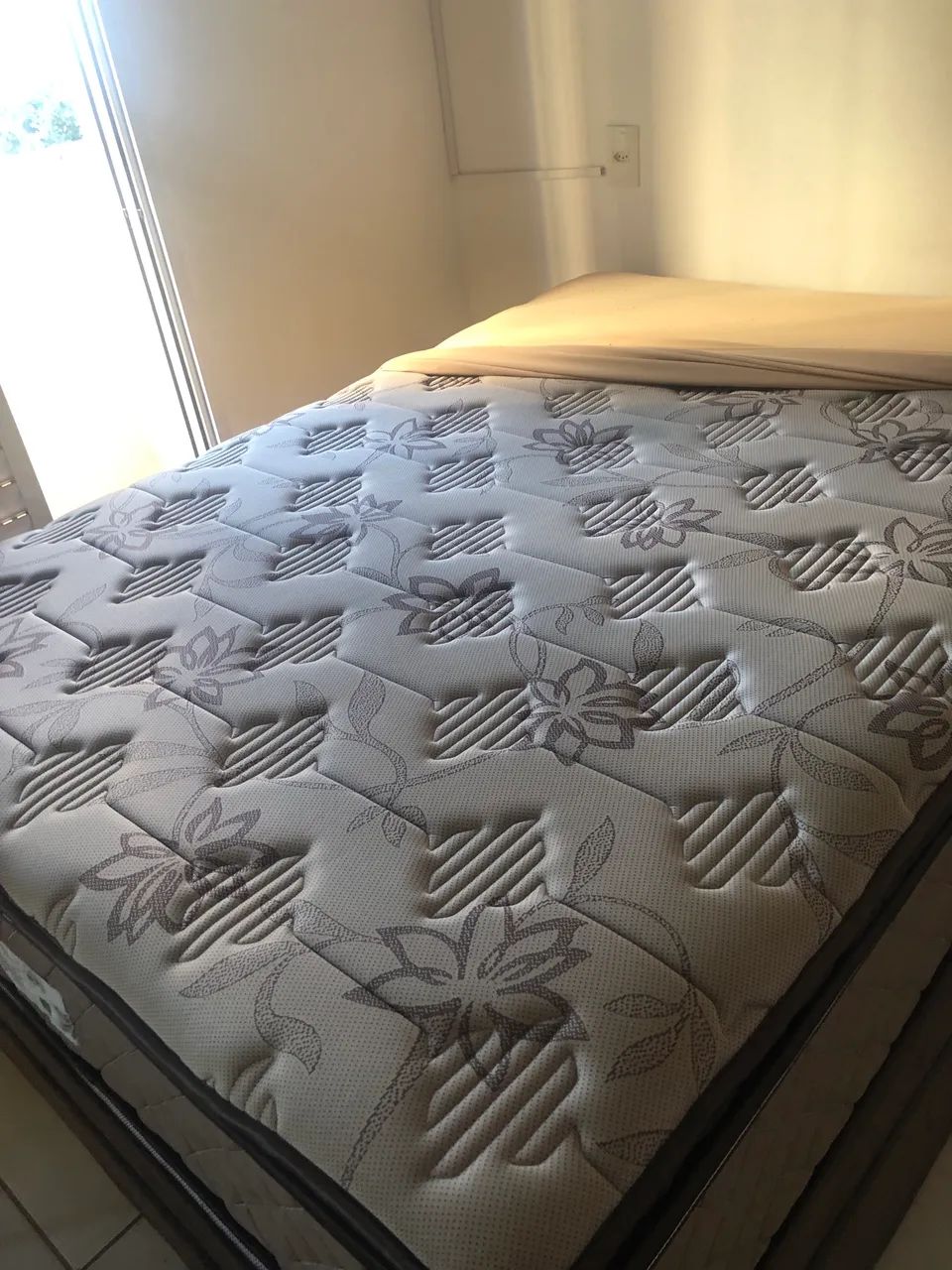 CAMA COM COLCHÃO VAN GOGH NOVINHO - Foto 5