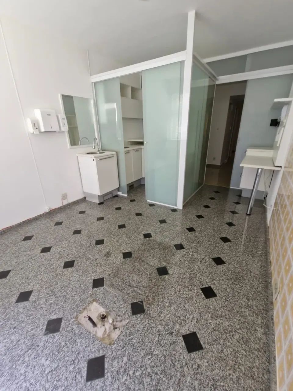 Prédio Exclusivo Comercial, Sala Comercial, 40 m, MONTADA Armários! - Foto 5