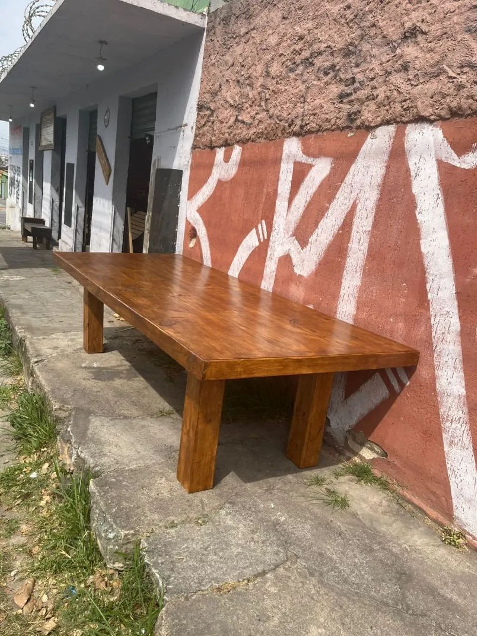 Mesa de madeira maciça grande - Foto 2