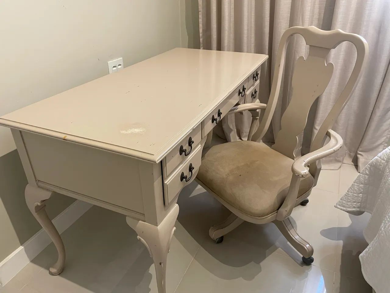Escrivaninha Ethan Allen (mesa e cadeira )