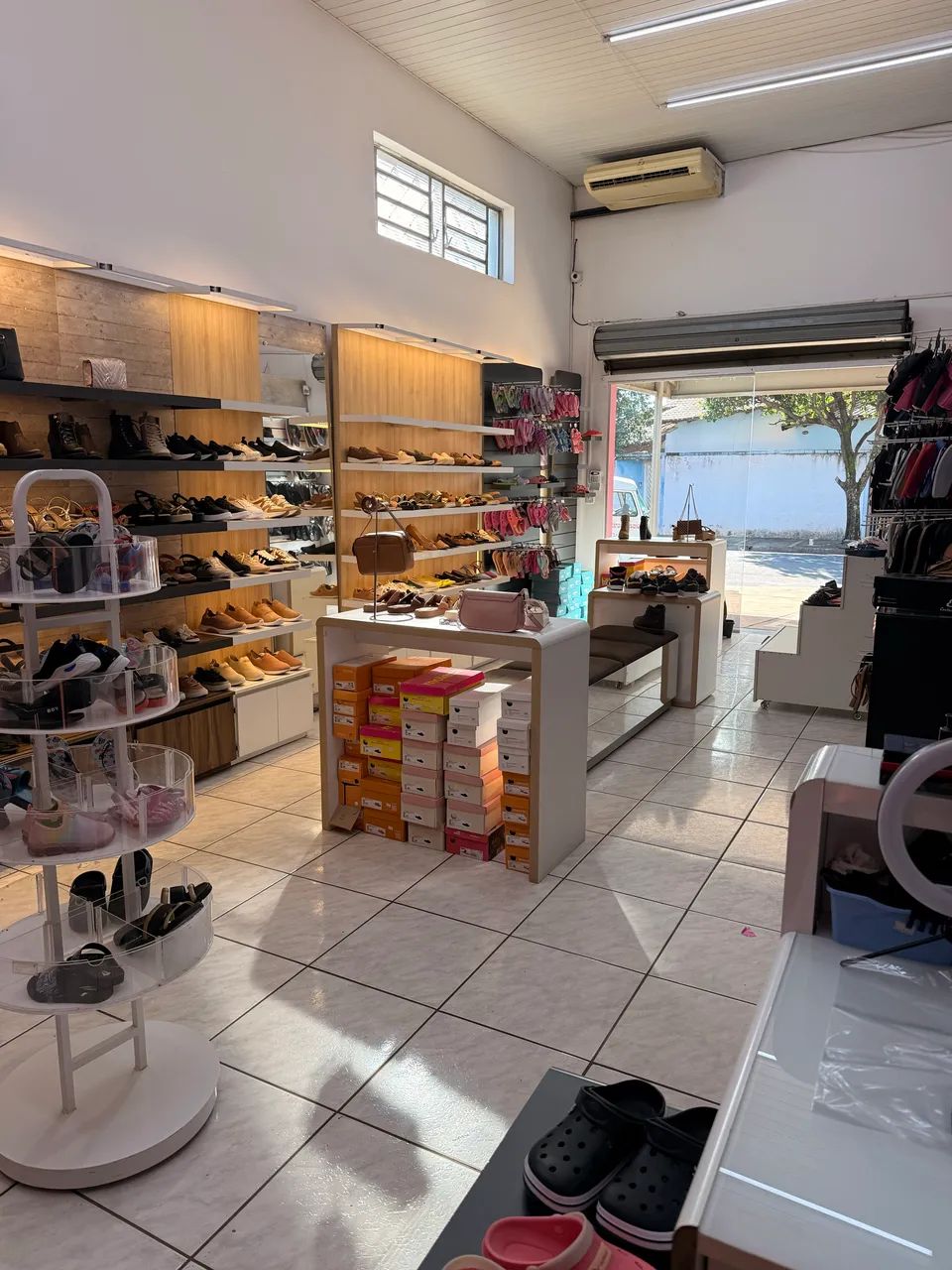 Vende-se loja de calçados,completa e pronta para trabalhar! - Foto 3