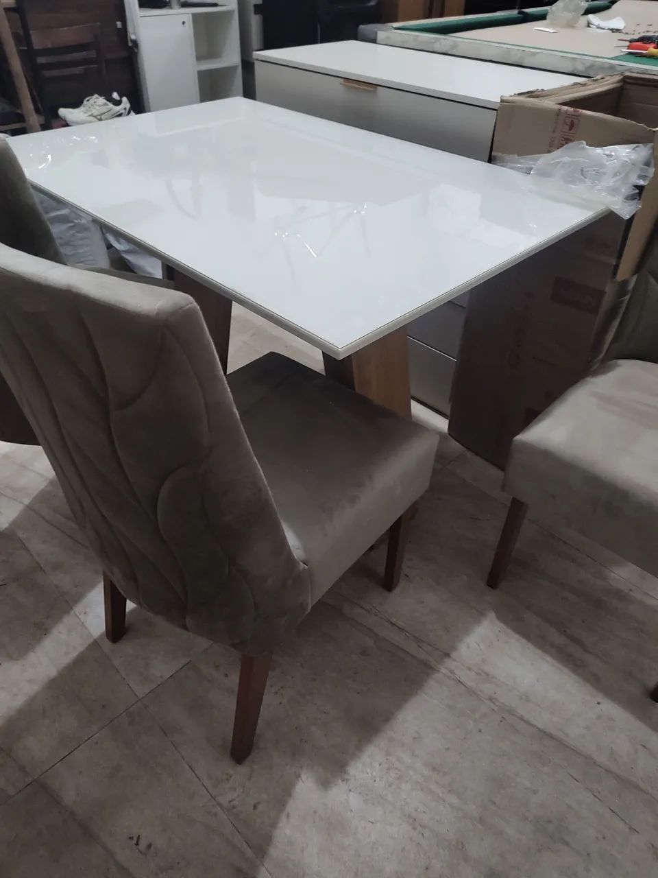 Mesa com 4 cadeiras  - Foto 3