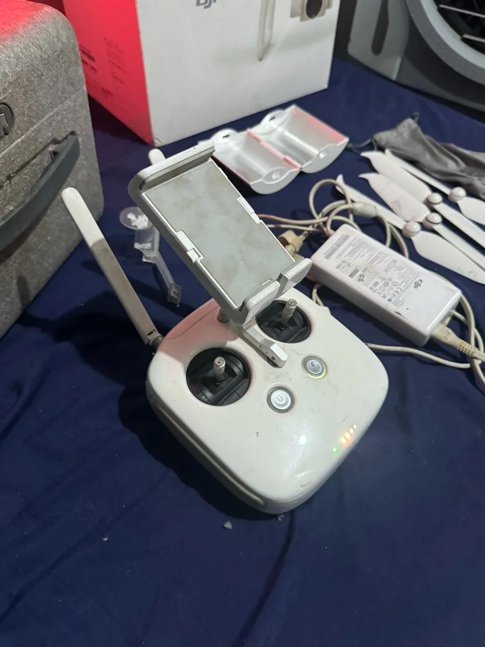 Drone Phantom 4 advanced, obs não dá vídeo tem que trocar cabo flat - Foto 5