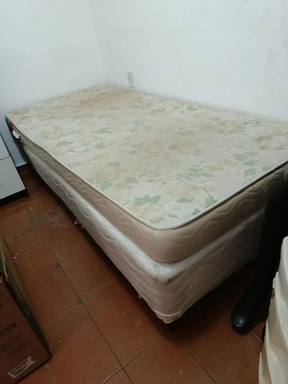 Cama box