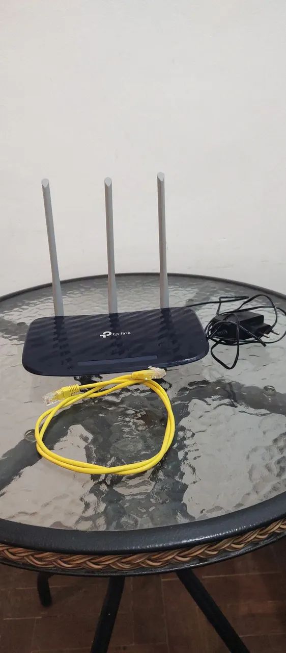 ROTEADOR +CABO DE INTERNET 