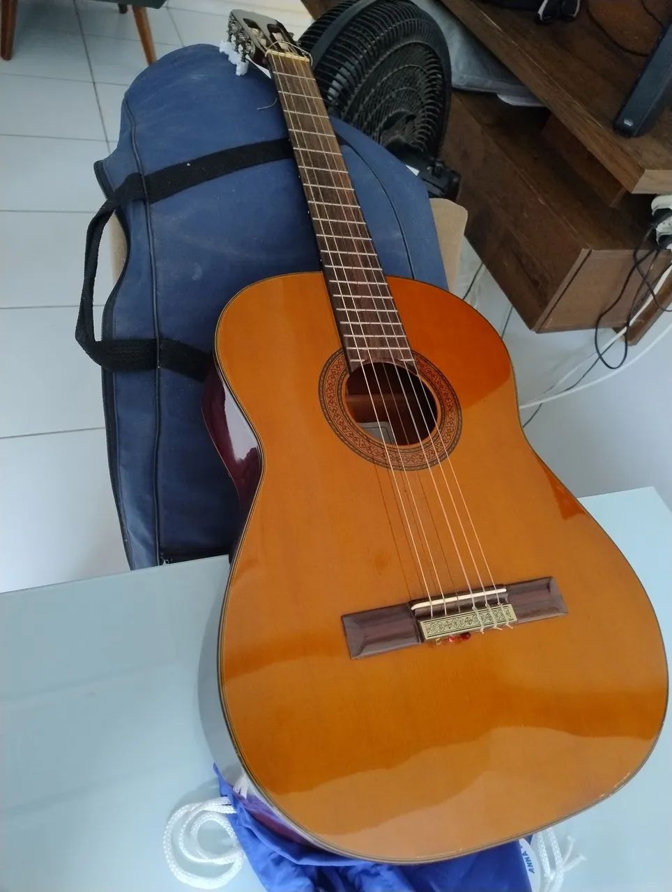 Vendo violão 