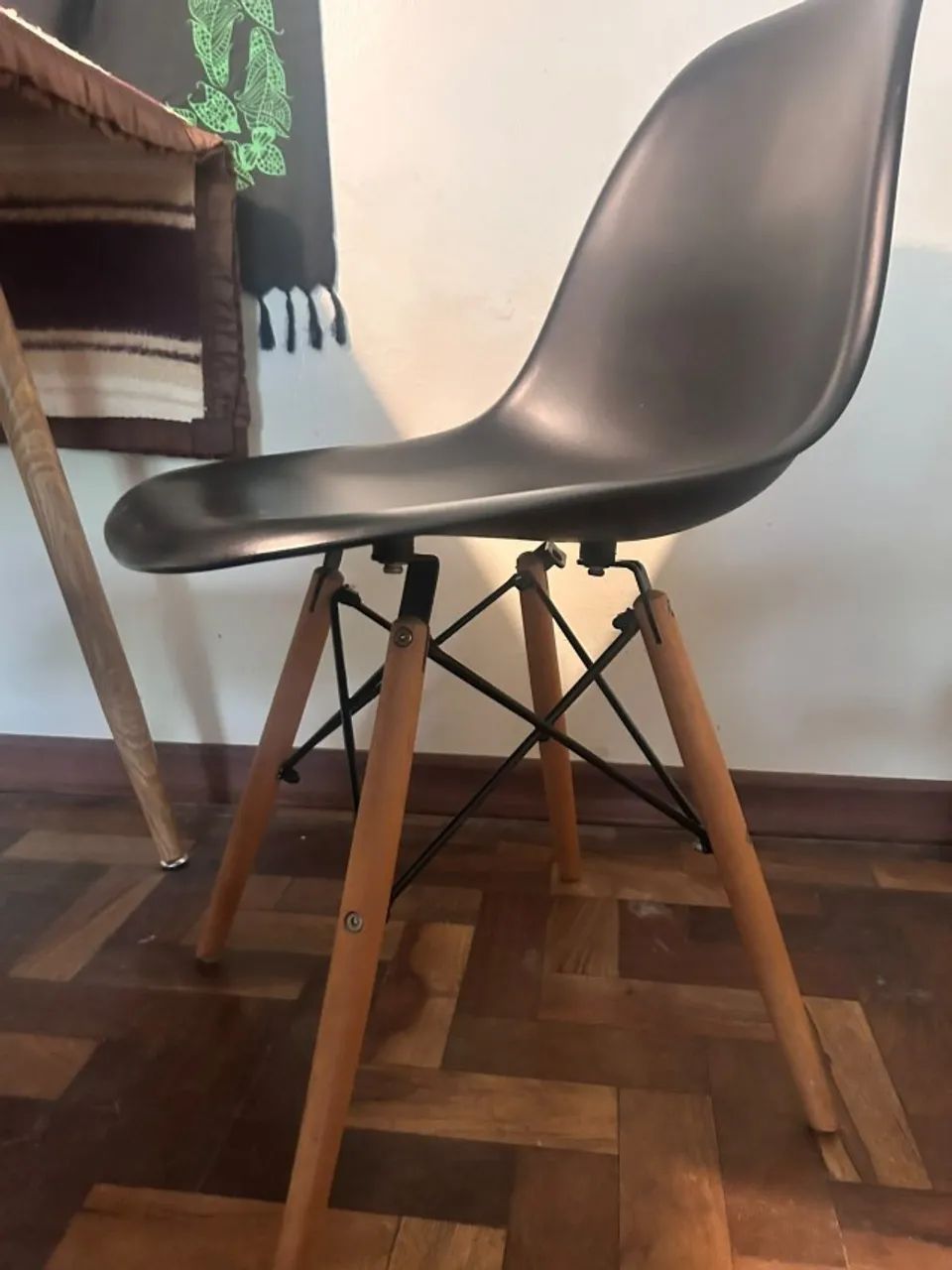 Mesa de jantar (140×80×76) com 4 cadeiras  - Foto 2