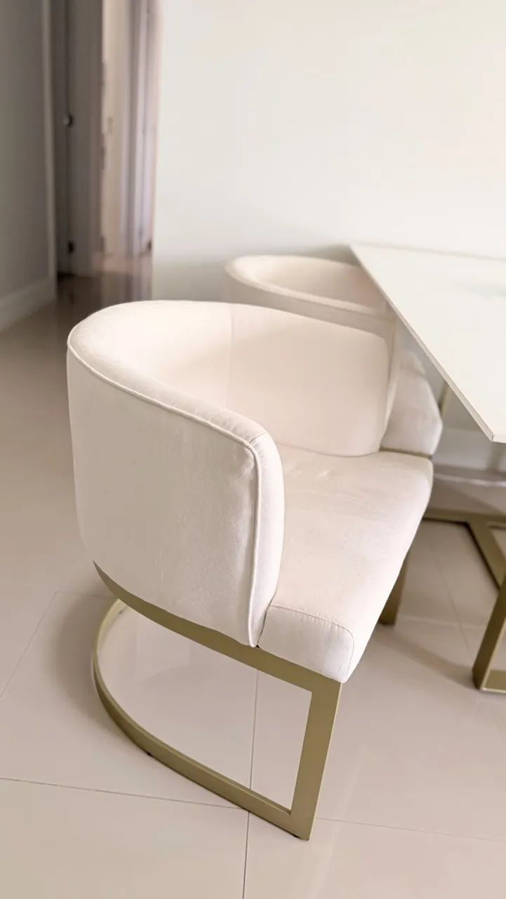 Poltrona Dourada e Off White - Foto 3