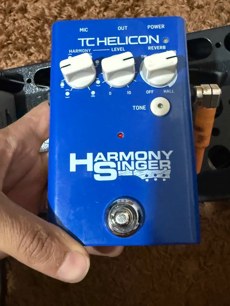 Harmony singer