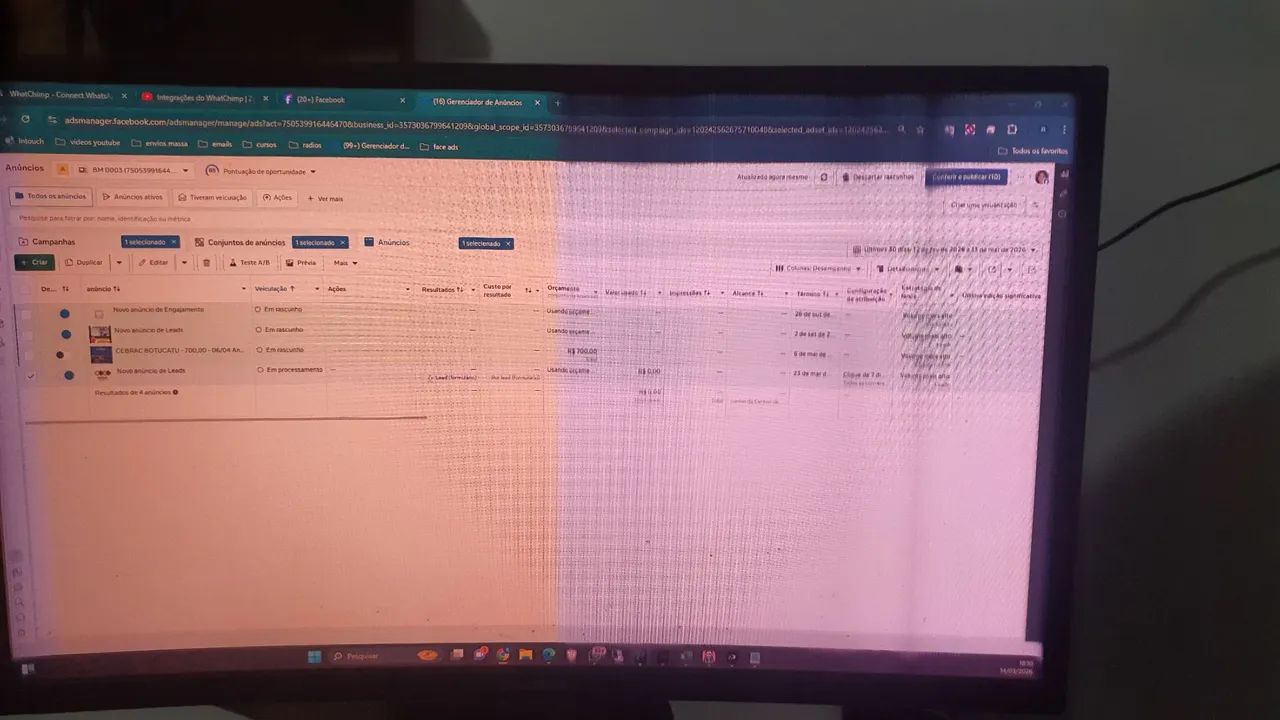 Monitor CURVO Samsung QLED 24' com detalhes