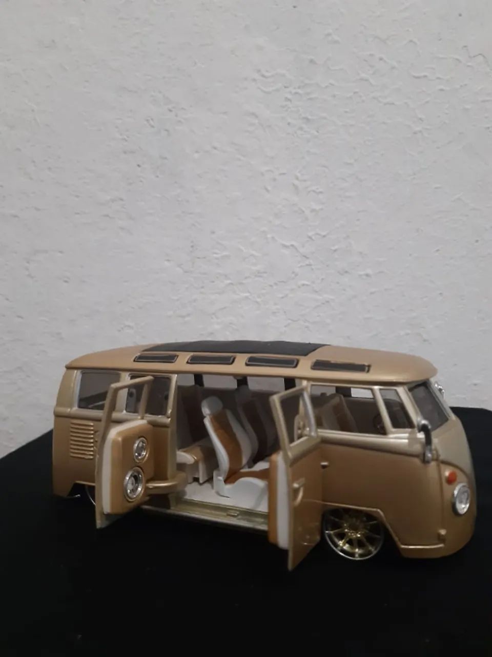 Volkswagen Van "Samba" 1:25 - Maisto - Foto 2