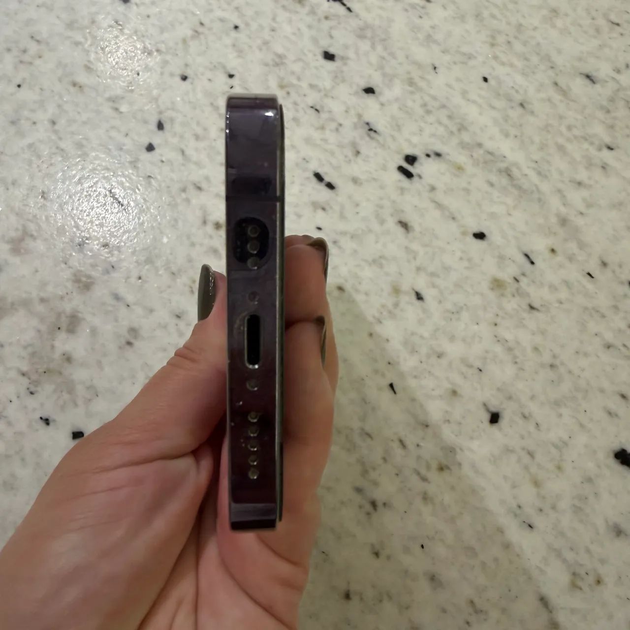 Iphone 14 pro 87% de bateria - Foto 3