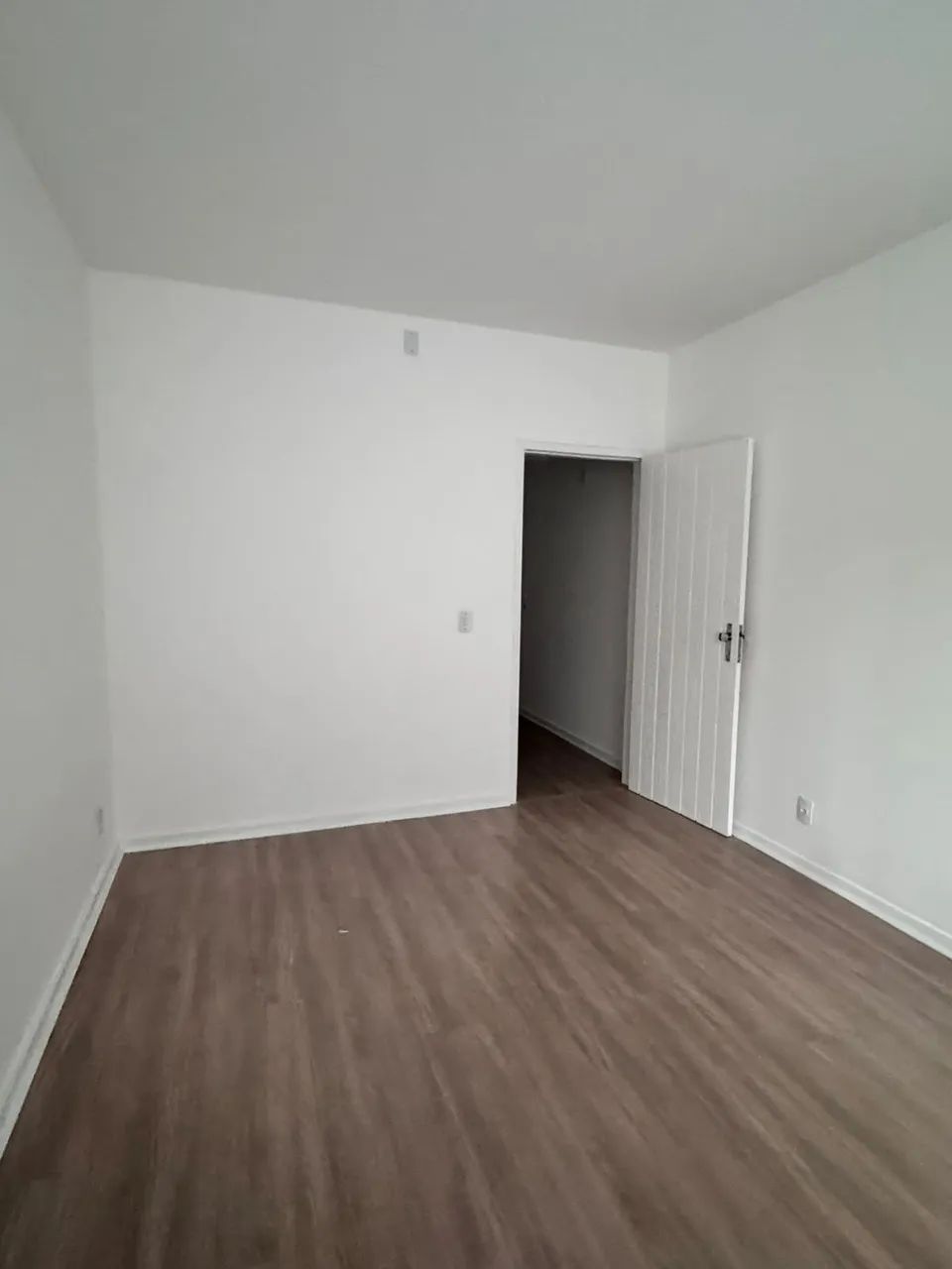 Sala Comercial 30m² com vaga de garagem em Andorinhas - Localização Central - Foto 2