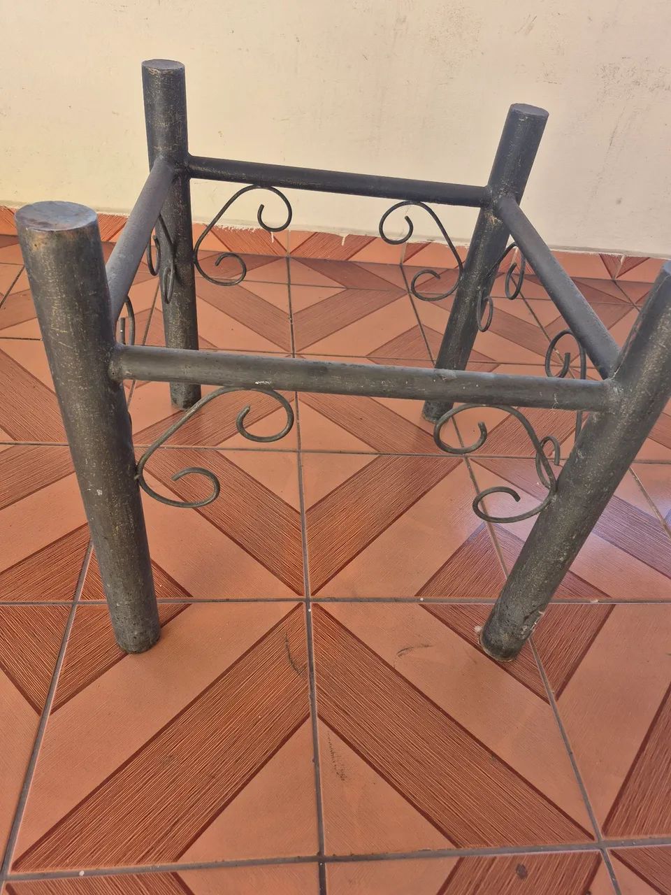 Suporte de mesa em ferro  - Foto 4