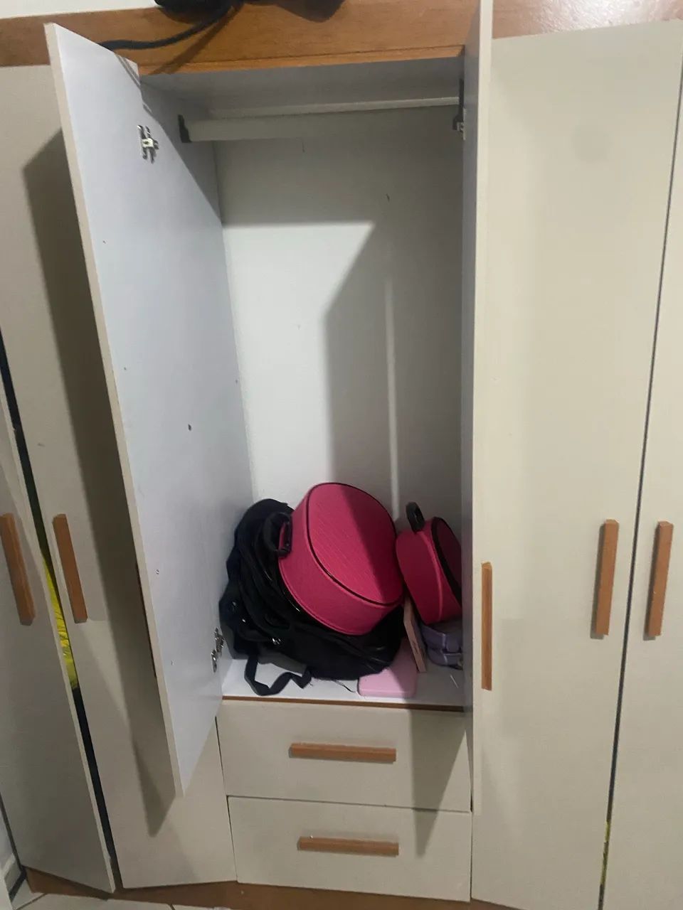 Vendo guarda-roupa  - Foto 3