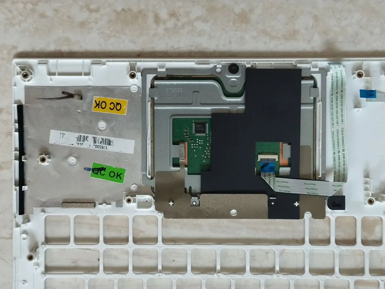 Palmrest notebook Acer Aspire E5-573-574 branco usado. - Foto 4