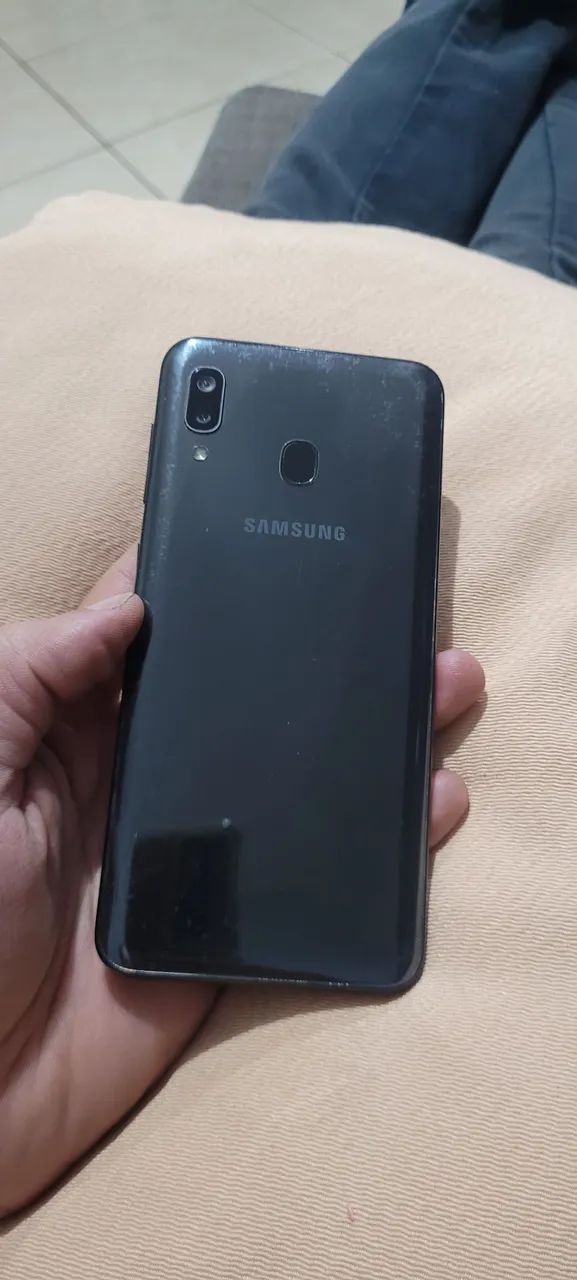 Samsung Galaxy A20