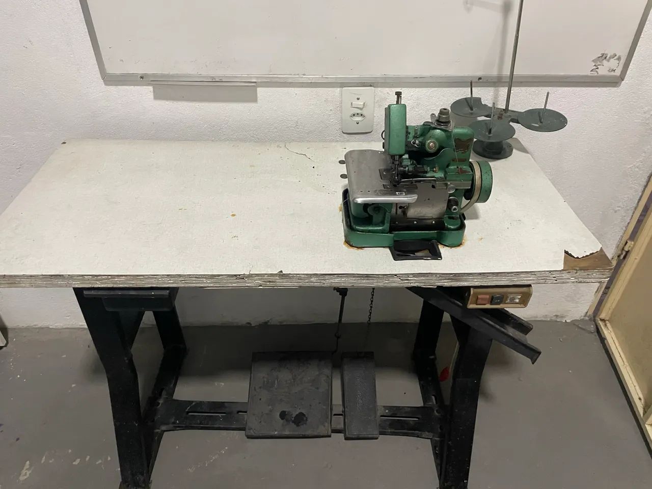 Máquina overloque