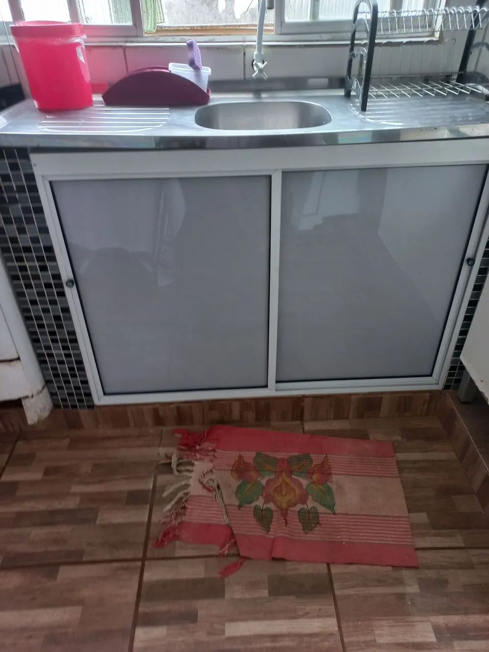 Box de banheiro e balcão de pia 