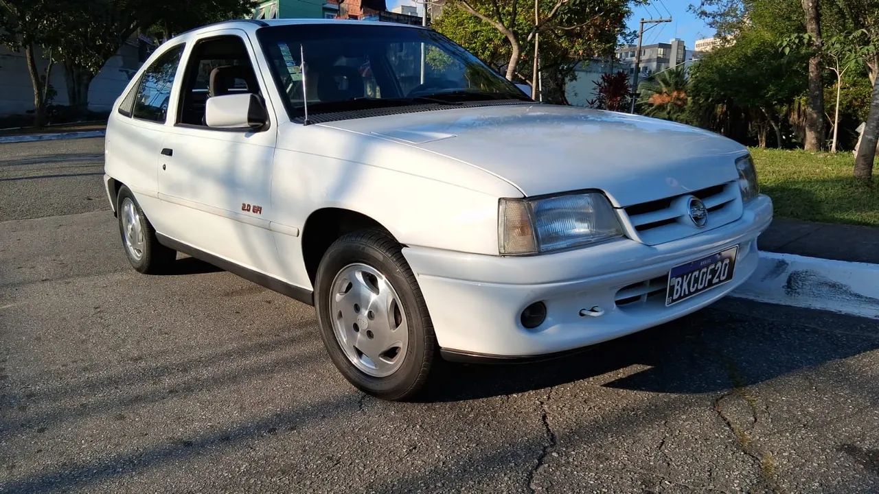 Chevrolet Kadett Sport 2.0 MPFI / EFI (álcool) 1996