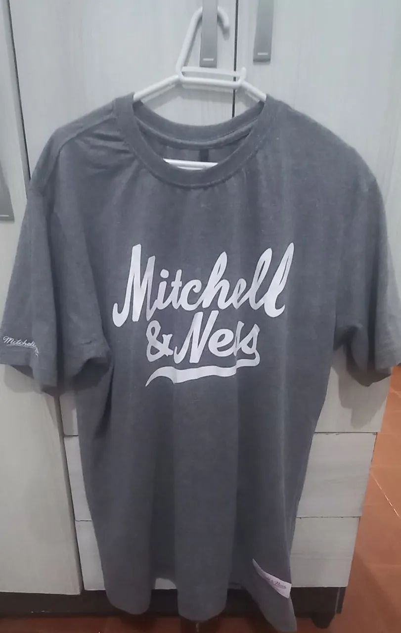 Camiseta mitchell and ness nova gg