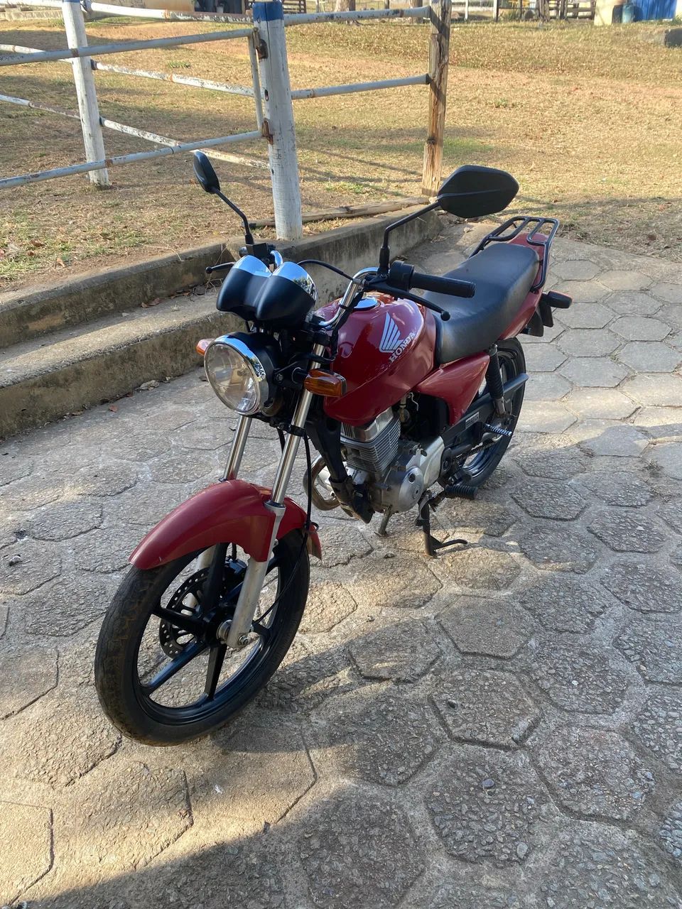 Titan 150