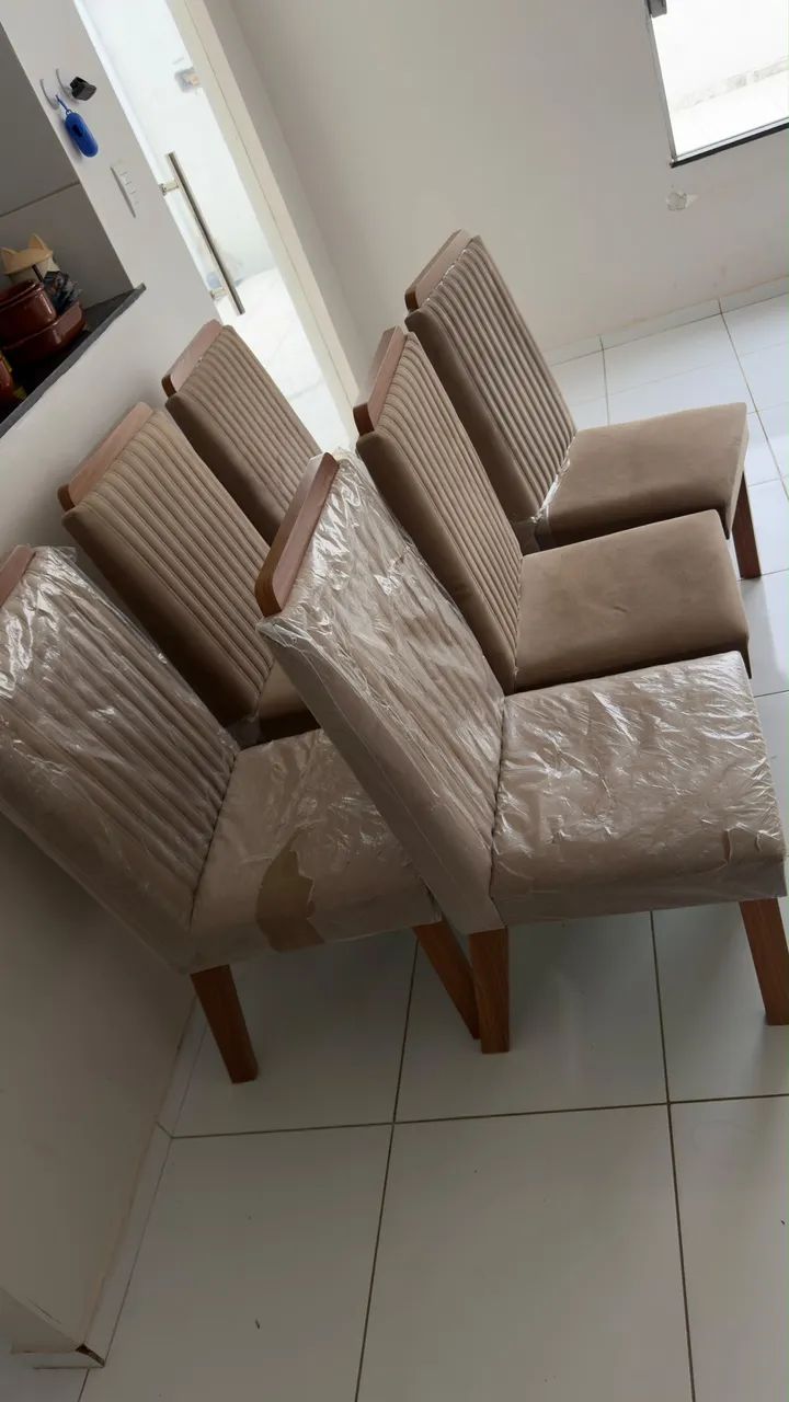 Mesa com 6 cadeiras  - Foto 5